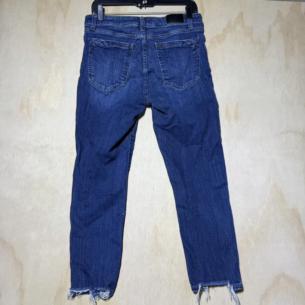 Buckle pre owned